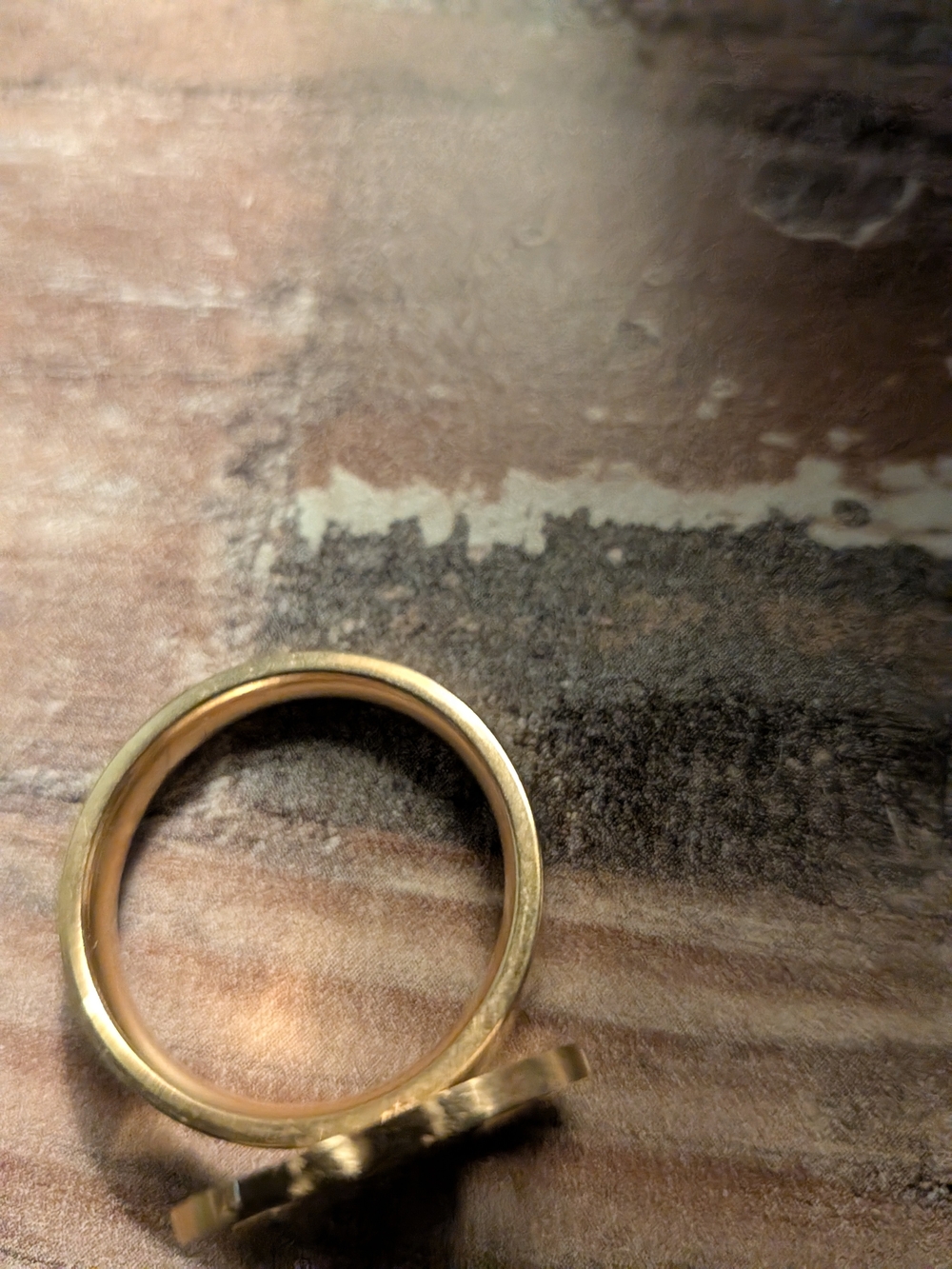 Stainless Steel Size 8 Gold & White Logo Ring - Picture 4 of 4